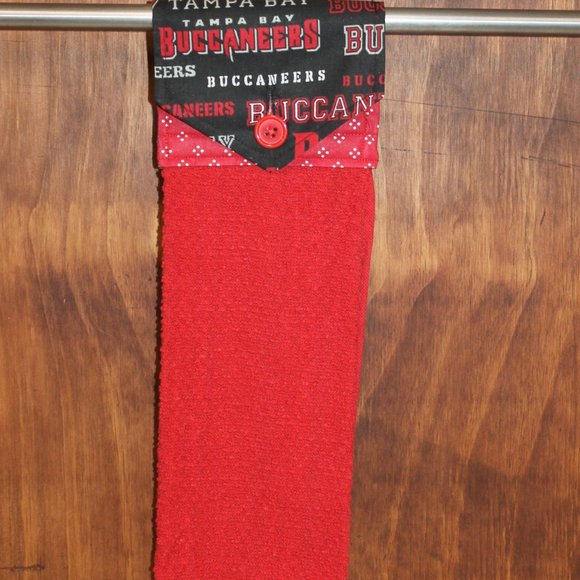 TAMPA BAY BUCCANEERS RED BLACK & GRAY HANDMADE HANGING KITCHEN RED HAND TOWEL - Picture 4 of 4